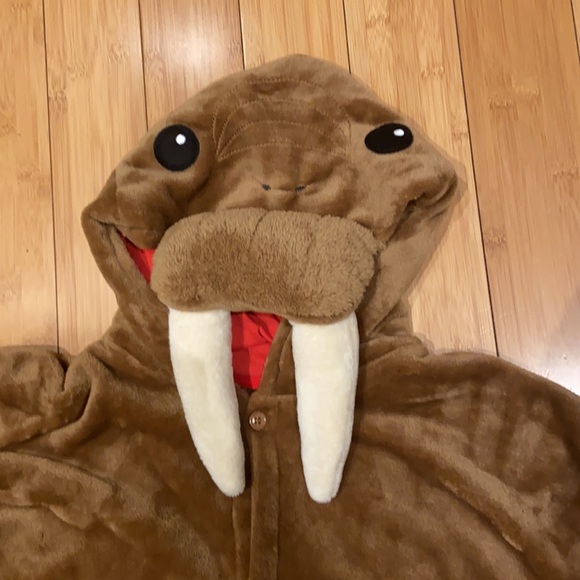 Kozies Walrus Onesie/Costume - Picture 4 of 13